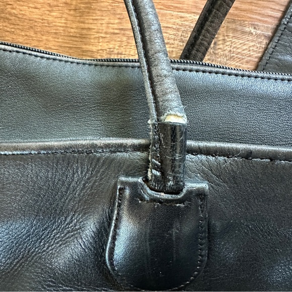 Coach Leather Black Tote Bag Zippered with Pockets - Picture 12 of 16